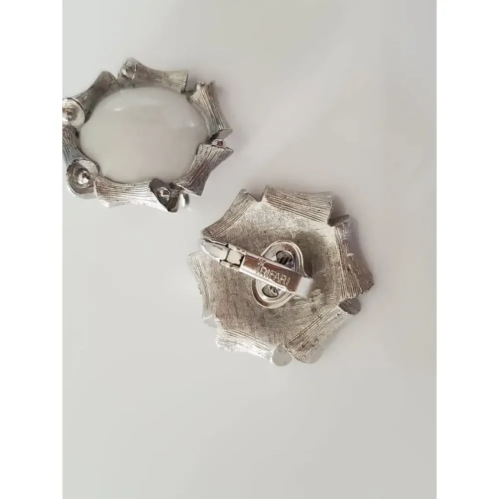 Vintage Mid-century Crown Trifari White and Silver Earrings